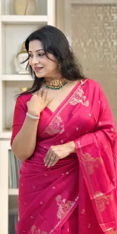 KP 6085 Red Pink Lichi Silk Saree with Lace Border & Lace Work. Special Price ₹1449. Delivery 4-6 Working Days. Shop now. | Sarees, Bollywood Sarees, Creative Sarees, Designer Sarees, Embroidered Sarees, Ethnic Saree, Modern Digital sarees, Party Wear Sarees