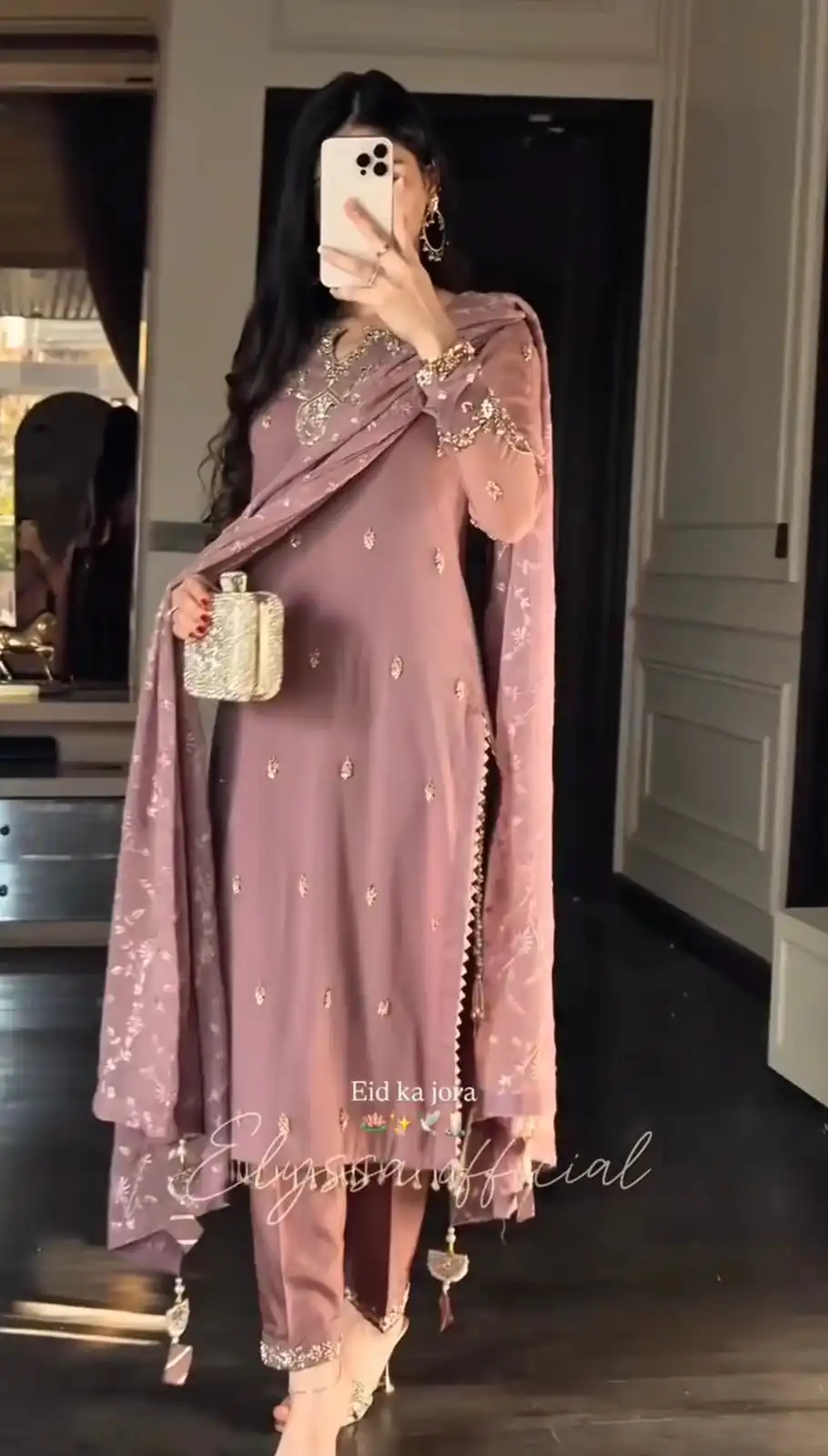 SRK 5328 Onion Color Dual Tone Star Georgette Salwar Suit with Embroidery Work. Affordable Price ₹1949. Delivery 4-6 Working Days. Shop now. | Jump Suits, Salwar suit, Designer Suits, Casual Suits, Creative suits, Palazzo Suits, Party Wear Suits, Patiala Suits, Straight Suits