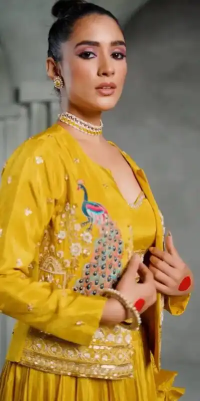 PC 495 Yellow Color Chinon silk Lehenga Choli with Cut Work. Special Online Price ₹2499. Delivery 4-6 Working Days. Shop now. | Lehenga, Bollywood Lehenga, Creative Lehenga, Designer Lehenga, Embroidered Lehenga, Party Wear Lehenga