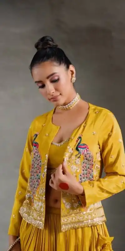 PC 495 Yellow Color Chinon silk Lehenga Choli with Cut Work. Special Online Price ₹2499. Delivery 4-6 Working Days. Shop now. | Lehenga, Bollywood Lehenga, Creative Lehenga, Designer Lehenga, Embroidered Lehenga, Party Wear Lehenga