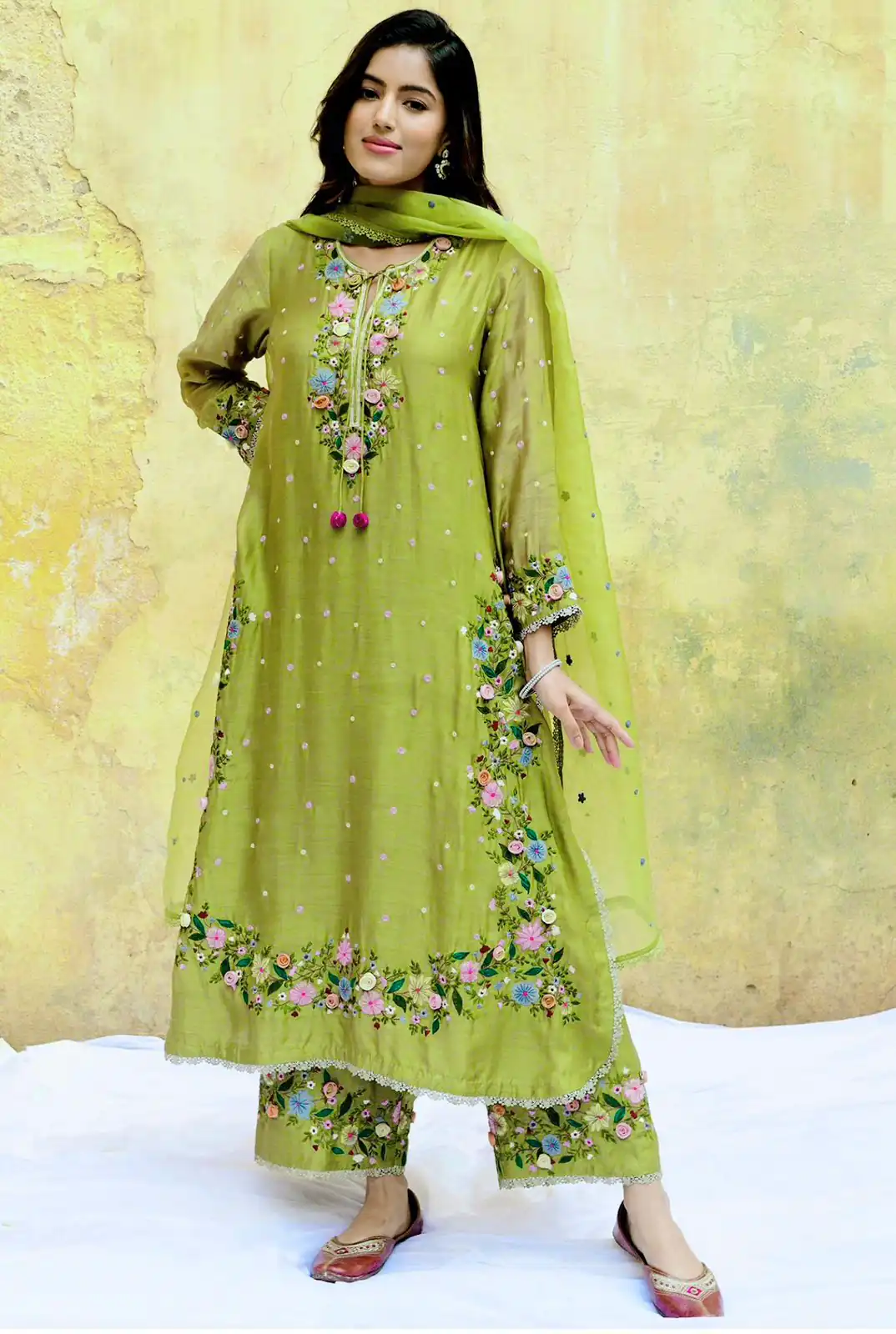 Pista Faux Georgette Embroidery Lace Work Salwar Suit