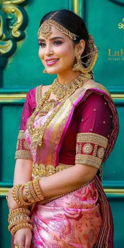 KP 4035 Peach Soft Lichi Silk Saree Perfect for Wedding, Party, Reception, Diwali, Ethnic Day – . Affordable Price ₹1449. Delivery 4-6 Working Days. | Sarees, Bollywood Sarees, Creative Sarees, Designer Sarees, Embroidered Sarees, Ethnic Saree, Modern Digital sarees, Party Wear Sarees