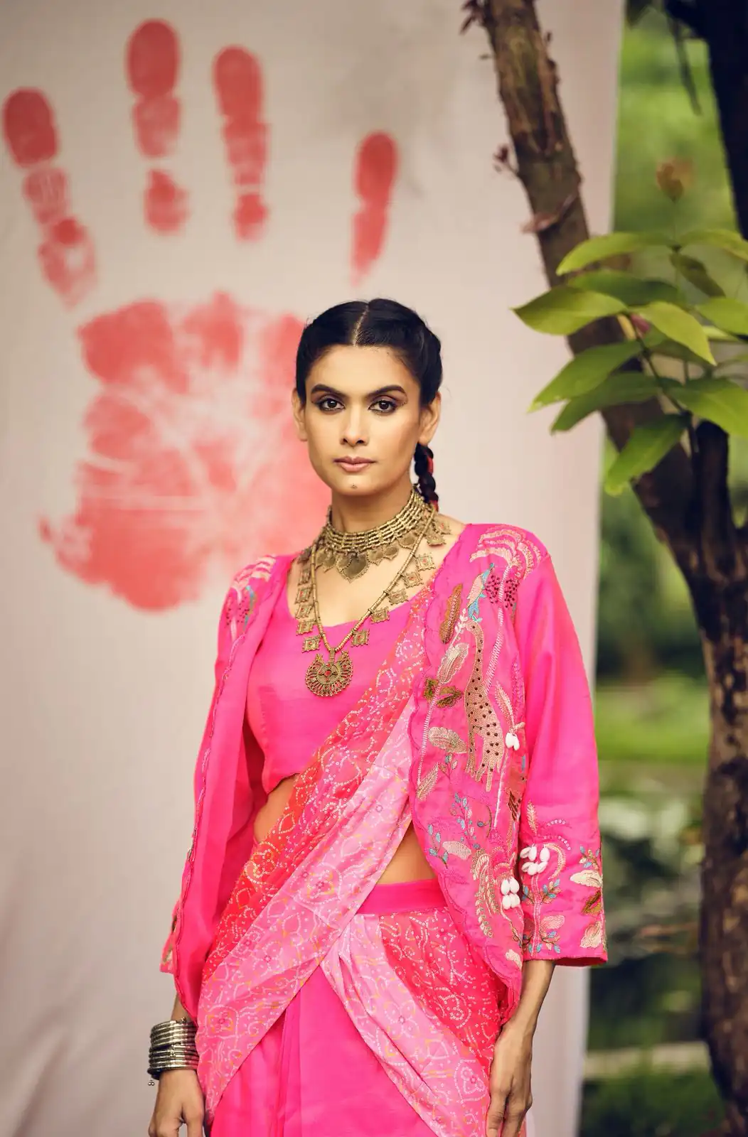 RR 34 Pink Shimmer Saree Perfect for Wedding, Party, Cultural Events, Durga Puja, Reception – . Best Price ₹2049. Delivery 4-6 Working Days. Shop now. | Sarees, Bollywood Sarees, Creative Sarees, Designer Sarees, Embroidered Sarees, Ethnic Saree, Modern Digital sarees, Party Wear Sarees