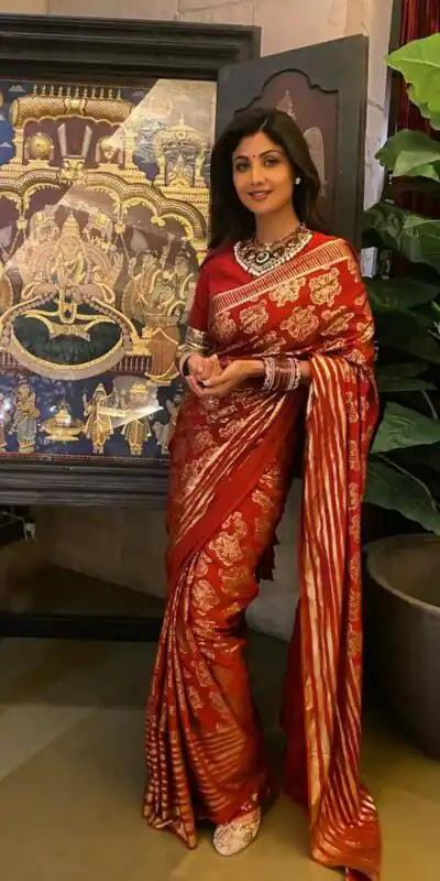 KT 148 Red Color Dolla Silk Foil Printed Saree Designer Work. Online Best Price ₹1474. Delivery 4-6 Working Days. Shop now. | Sarees, Bollywood Sarees, Creative Sarees, Designer Sarees, Embroidered Sarees, Ethnic Saree, Modern Digital sarees, Party Wear Sarees