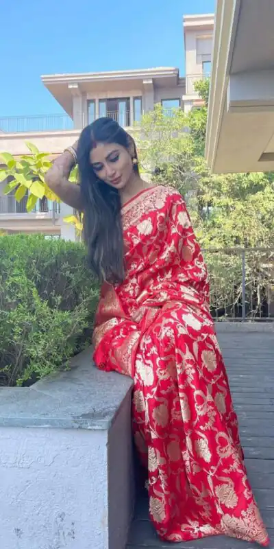 KPR 115 Red Color Soft Lichi Silk Saree with Lace Border & Lace Work. Best Price ₹1399. Delivery 4-6 Working Days. Shop now. | Sarees, Bollywood Sarees, Creative Sarees, Designer Sarees, Embroidered Sarees, Ethnic Saree, Modern Digital sarees, Party Wear Sarees