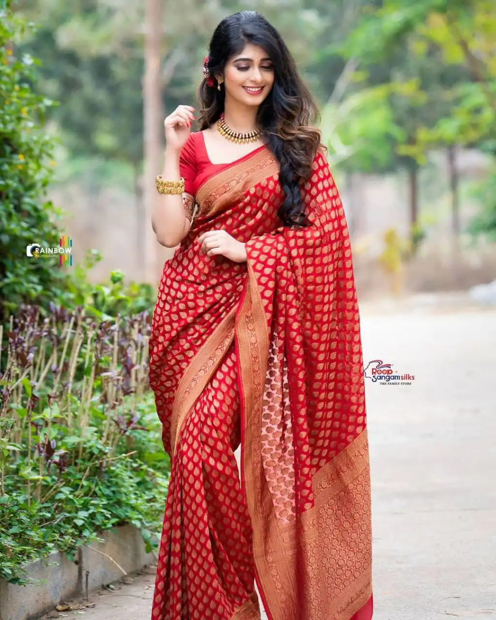 Red Soft Lichi Silk Jacquard Work Saree - Image 4