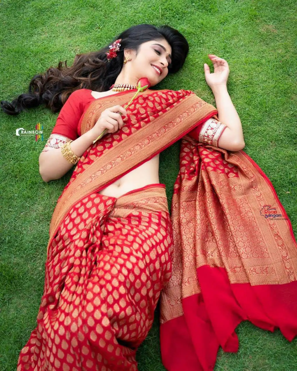 Red Soft Lichi Silk Jacquard Work Saree - Image 3