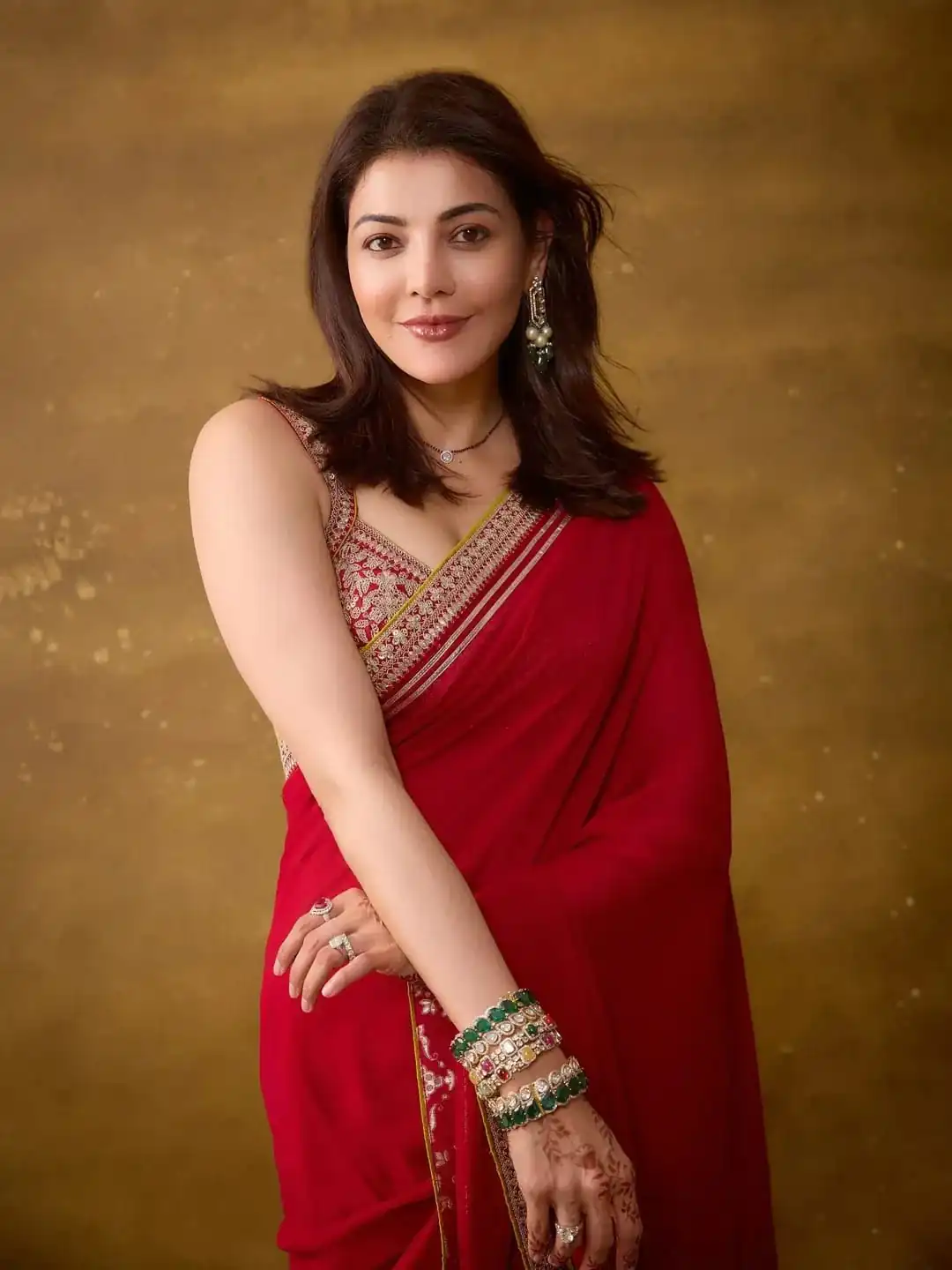 SC 1015 Red Soft Rangoli Silk Saree with Embroidery Work & Lace Work. Affordable Price ₹1949. Delivery 4-6 Working Days. Shop now. | Sarees, Bollywood Sarees, Creative Sarees, Designer Sarees, Embroidered Sarees, Ethnic Saree, Modern Digital sarees, Party Wear Sarees