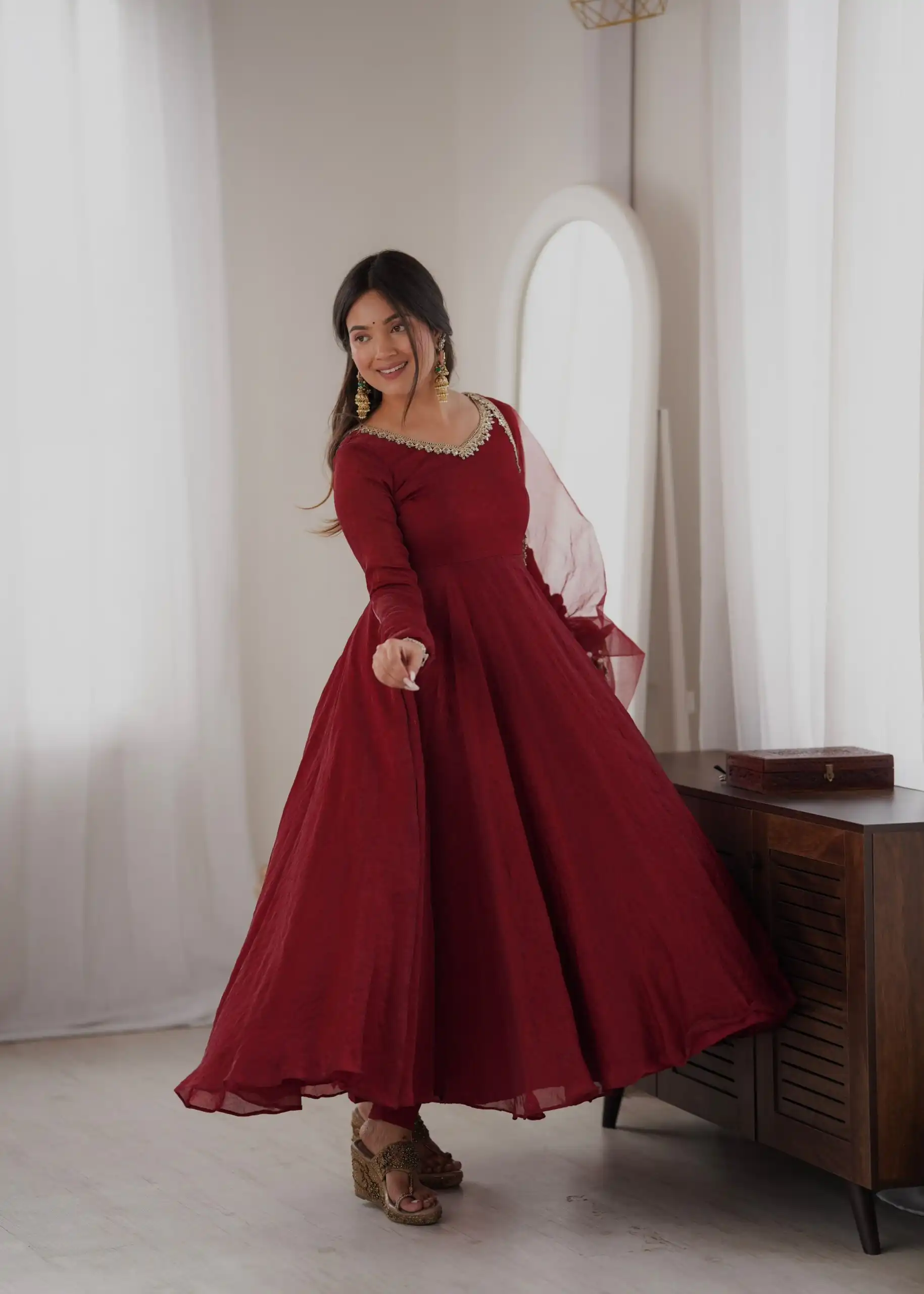 Glowing Maroon Doremon Crush Mirror Work Gown - Image 4