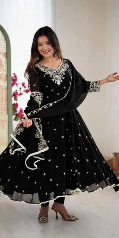 Alternative view of Super Black Blooming Faux Embroidery Work Gown