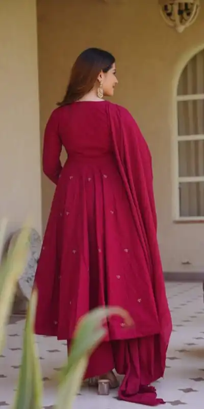 PNF 1292 Pink erfect for Wedding, Party, Temple Visit, Makar Sankranti, Housewarming – Affordable Price ₹2399. Delivery 4-6 Work | Anarkali Suits, Bollywood Anarkali, Creative-Anarkali, Designer Anarkali, Embroidered Anarkali, Party Wear Anarkali, Salwar suit