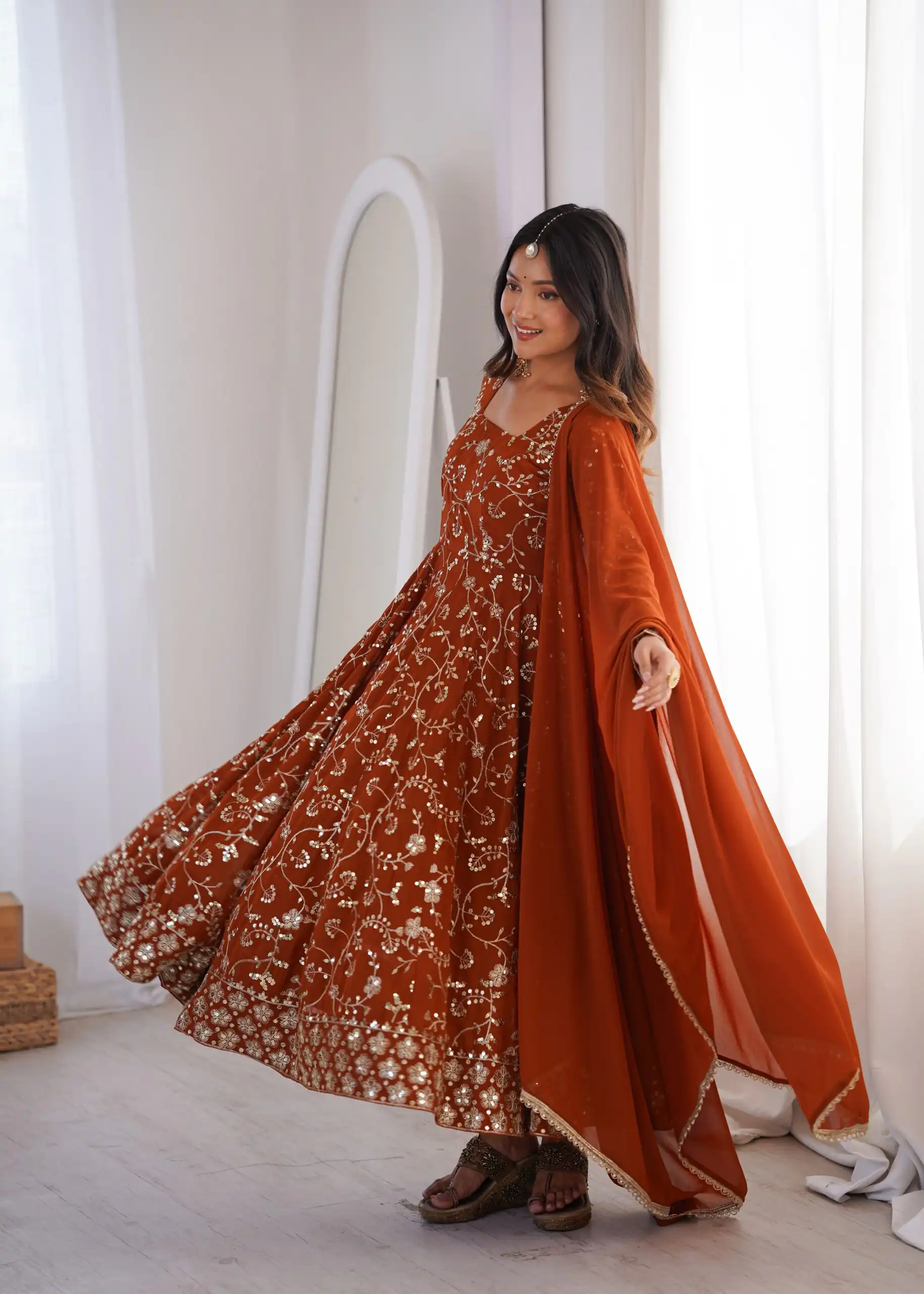 ZF 5024 Rust Fox Perfect for Wedding, Party, Durga Puja, Diwali, Anniversary –Georgette Gown. Now at just ₹2399. Delivery 4-6 Working Days. Shop now. | Gowns, Bollywood Gowns, Creative Gowns, Designer Gowns, Embroidered Gowns, Party Wear Gowns