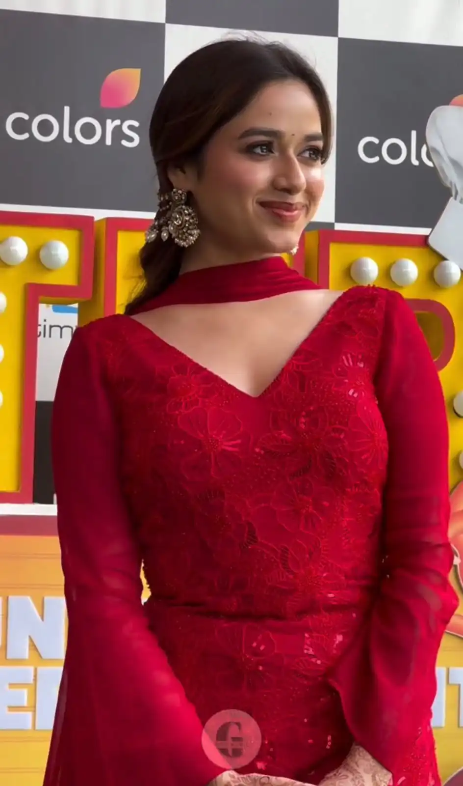 VLM 329 Red Faux Georgette Salwar Suit erfect for Wedding, Party, Mehendi, Pongal, Reception – . Available at ₹1999 only. Delivery 4-6 Working Days | Jump Suits, Salwar suit, Designer Suits, Casual Suits, Creative suits, Palazzo Suits, Party Wear Suits, Patiala Suits, Straight Suits