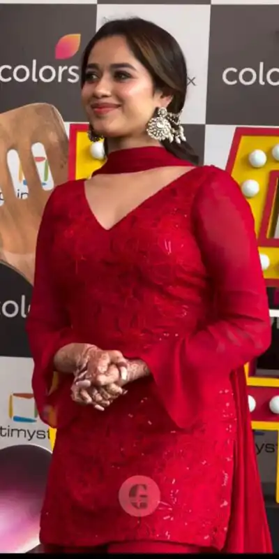 VLM 329 Red Faux Georgette Salwar Suit erfect for Wedding, Party, Mehendi, Pongal, Reception – . Available at ₹1999 only. Delivery 4-6 Working Days | Jump Suits, Salwar suit, Designer Suits, Casual Suits, Creative suits, Palazzo Suits, Party Wear Suits, Patiala Suits, Straight Suits