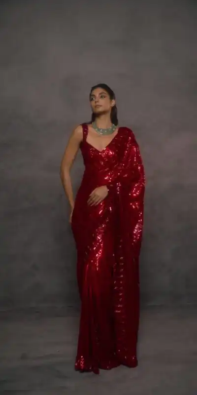 DF 3477 Red Faux Georgette Saree Perfect for Wedding, Party, Cultural Events, Traditional Day, Pooja – . Grab it for ₹1799. Delivery 4-6 Working Day | Sarees, Bollywood Sarees, Creative Sarees, Designer Sarees, Embroidered Sarees, Ethnic Saree, Modern Digital sarees, Party Wear Sarees