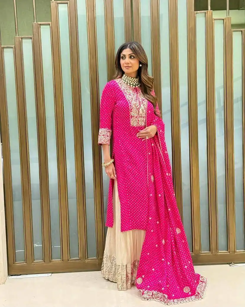 ZB 5049 Pink Faux Georgette Salwar Suit Perfect for Wedding, Party, Family Gatherings, Sangeet, Housewarming – . Affordable Price ₹2399. Days | Jump Suits, Salwar suit, Designer Suits, Casual Suits, Creative suits, Palazzo Suits, Party Wear Suits, Patiala Suits, Straight Suits