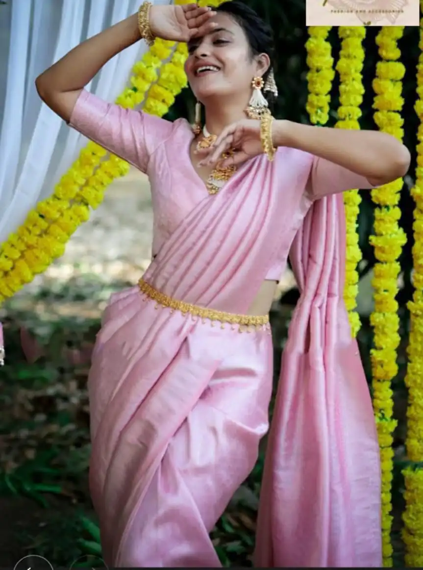 KP 2098 Pink Soft Lichi Silk Cloth Saree Perfect for Wedding, Party, Family Gatherings, Sangeet, Ethnic Day – . Festive Deal ₹1349. Delivery 4-6 Workin | Sarees, Bollywood Sarees, Creative Sarees, Designer Sarees, Embroidered Sarees, Ethnic Saree, Modern Digital sarees, Party Wear Sarees