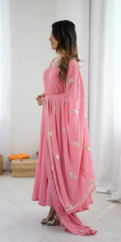 SRK 5363 Dusty Pink | Dusty Pink Faux Georgette Gown with Sequins Work & Embroidery Work. Affordable Price ₹2099. Delivery 4-6 Working Days. Shop now. | Gowns, Bollywood Gowns, Creative Gowns, Designer Gowns, Embroidered Gowns, Party Wear Gowns
