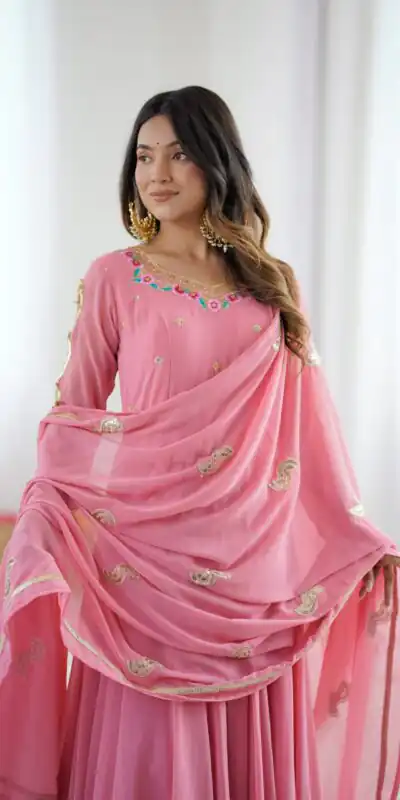 SRK 5363 Dusty Pink | Dusty Pink Faux Georgette Gown with Sequins Work & Embroidery Work. Affordable Price ₹2099. Delivery 4-6 Working Days. Shop now. | Gowns, Bollywood Gowns, Creative Gowns, Designer Gowns, Embroidered Gowns, Party Wear Gowns