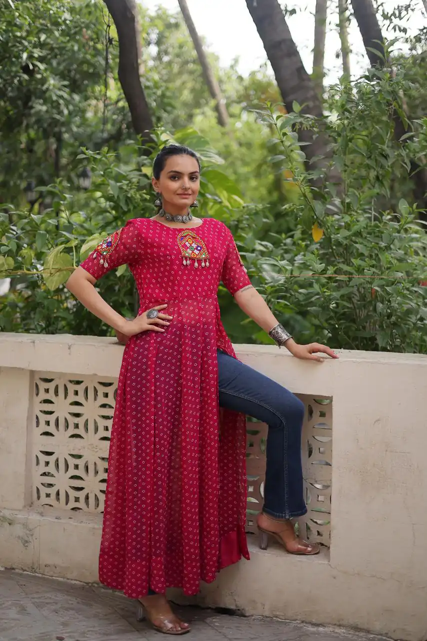 KA 1193 Pink Fox Georgette Kurti with Lace Work & Mirror Work. Affordable Price ₹1619. Delivery 4-6 Working Days. Shop now. | Kurti, Bollywood Kurti, Creative Kurtis, Designer Kurti, Party Wear Kurti, Selfie Kurti