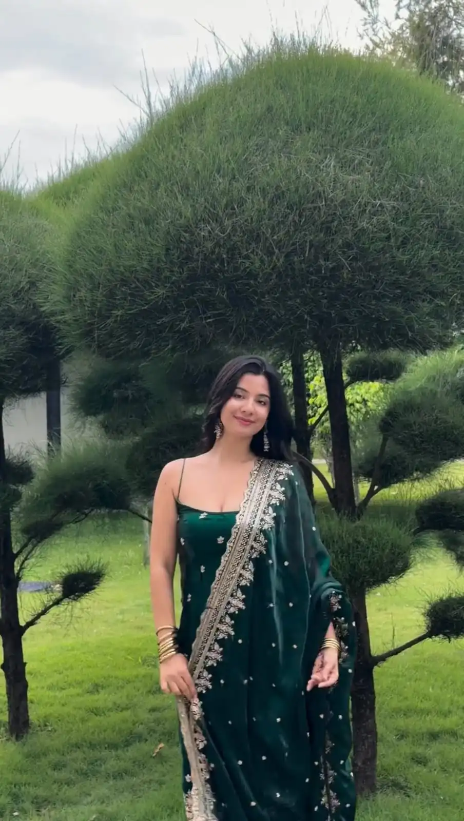 Perfect Green Fendy Silk Thread Work Salwar Suit - Image 4