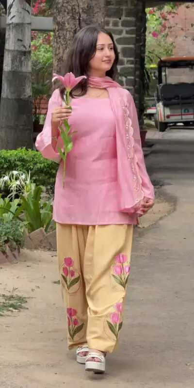 Solid Pink Mal Cotton Embroidery Work Salwar Suit