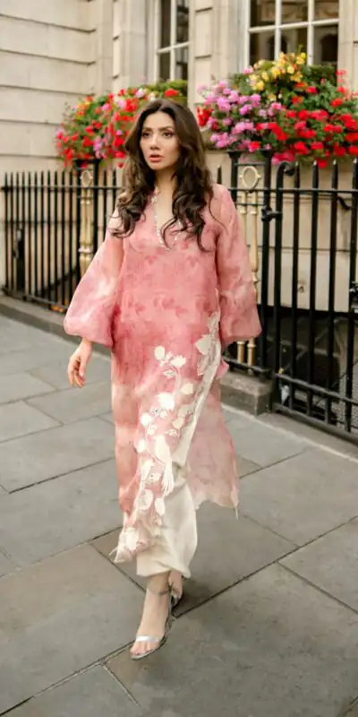Alternative view of Special Peach Organza Silk Digital Print Work Salwar Suit