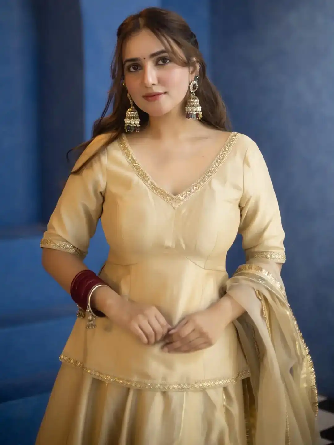 Super Cream Vichitra Silk Embroidery Work Salwar Suit - Image 5