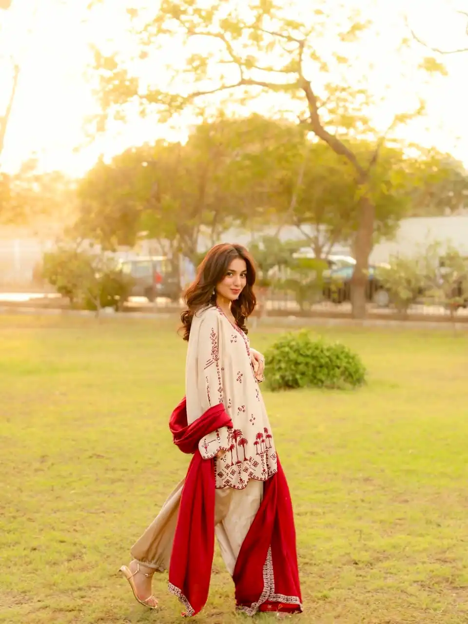KD 1638 Off White Roman Silk Salwar Suit Perfect for Wedding, Party, Lohri, Onam, Reception – . Grab it for ₹2399. Delivery 4-6 Working Days. Shop now. | Jump Suits, Salwar suit, Designer Suits, Casual Suits, Creative suits, Palazzo Suits, Party Wear Suits, Patiala Suits, Straight Suits