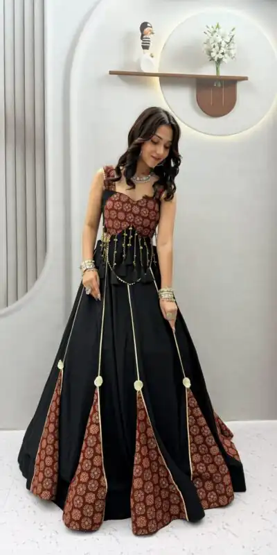 Ram 192 Black in Pure Cotton Mirror Work & Gamthi Work Lehenga Choli . Exclusive Offer ₹2849. Delivery 4-6 Working Days. Shop now. | Lehenga, Bollywood Lehenga, Creative Lehenga, Designer Lehenga, Embroidered Lehenga, Party Wear Lehenga