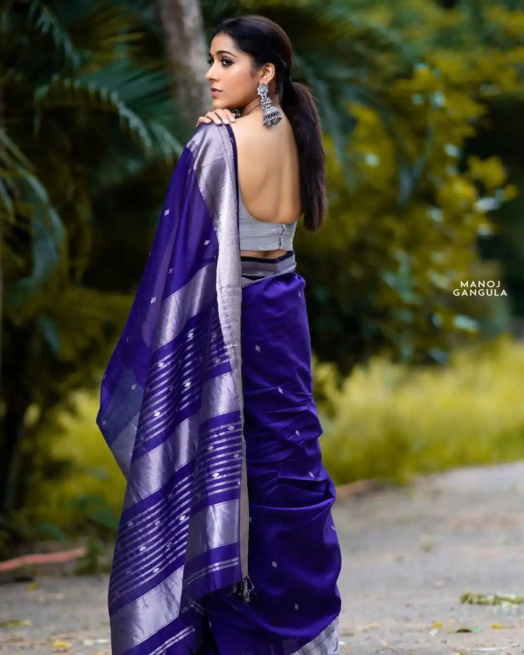 KP 5091 Royal Blue Soft Lichi Silk Saree with Lace Work & Lace Border. Introductory Price ₹1349. Delivery 4-6 Working Days. Shop now. | Sarees, Bollywood Sarees, Creative Sarees, Designer Sarees, Embroidered Sarees, Ethnic Saree, Modern Digital sarees, Party Wear Sarees