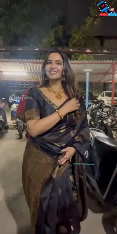 KP 6052 Black Soft Lichi Silk Saree with Lace Work & Lace Border. Introductory Price ₹1349. Delivery 4-6 Working Days. Shop now. | Sarees, Bollywood Sarees, Creative Sarees, Designer Sarees, Embroidered Sarees, Ethnic Saree, Modern Digital sarees, Party Wear Sarees