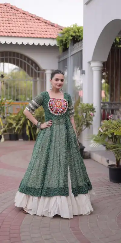 KA 1266 Green Kora Cotton Lehenga Choli erfect for Wedding, Party, Haldi, Traditional Day, Makar Sankranti – . Special Price ₹2949. Delivery 4-6 Working | Lehenga, Bollywood Lehenga, Creative Lehenga, Designer Lehenga, Embroidered Lehenga, Party Wear Lehenga