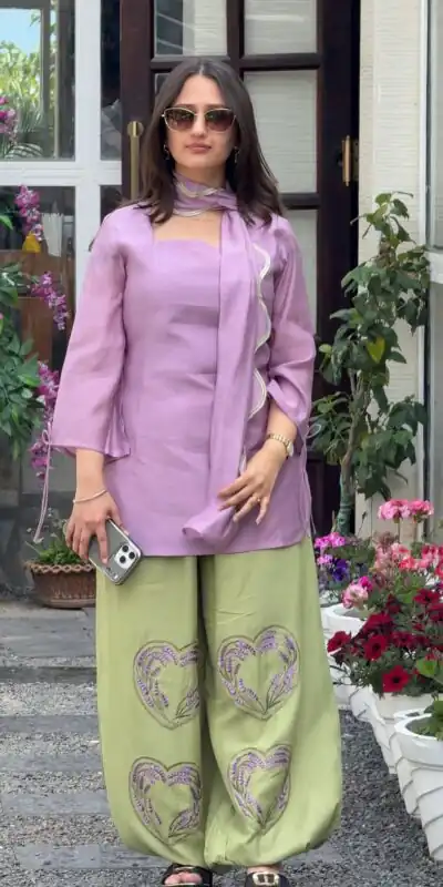 MD 3106 Lavender Mal Chanderi Salwar Suit Perfect for Wedding, Party, Baisakhi, Housewarming, Sangeet – Introductory Price ₹2249. Delivery 4-6 Working D | Jump Suits, Salwar suit, Designer Suits, Casual Suits, Creative suits, Palazzo Suits, Party Wear Suits, Patiala Suits, Straight Suits