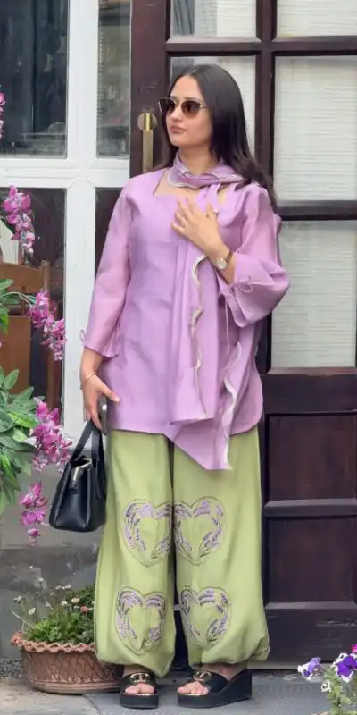MD 3106 Lavender Mal Chanderi Salwar Suit Perfect for Wedding, Party, Baisakhi, Housewarming, Sangeet – Introductory Price ₹2249. Delivery 4-6 Working D | Jump Suits, Salwar suit, Designer Suits, Casual Suits, Creative suits, Palazzo Suits, Party Wear Suits, Patiala Suits, Straight Suits