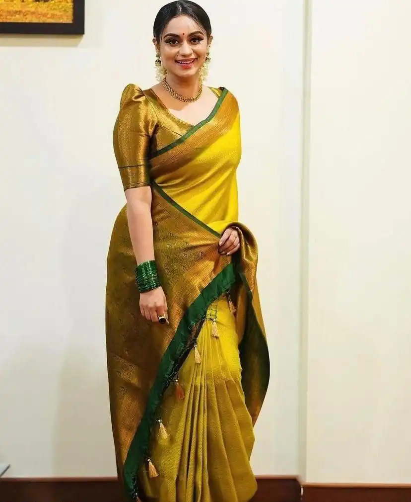 Shiny Yellow Lichi Silk Jacquard Border Work Saree