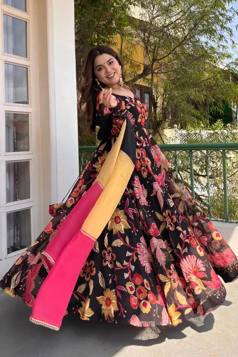 RTC 6058 | Black Tabby Organza Salwar Suit with Digital Print & Lace Work. Grab it for ₹2449. Delivery 4-6 Working Days. Shop now. | Anarkali Suits, Bollywood Anarkali, Creative-Anarkali, Designer Anarkali, Embroidered Anarkali, Party Wear Anarkali, Salwar suit