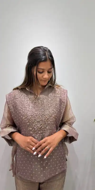 BE 484 Brown Colour | Brown Salsa Silk Kurti with Hand Work. Get it for ₹2199. Delivery 4-6 Working Days. Online Shop now. | Kurti, Bollywood Kurti, Creative Kurtis, Designer Kurti, Party Wear Kurti, Selfie Kurti