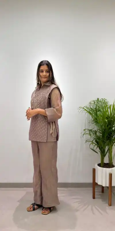 BE 484 Brown Colour | Brown Salsa Silk Kurti with Hand Work. Get it for ₹2199. Delivery 4-6 Working Days. Online Shop now. | Kurti, Bollywood Kurti, Creative Kurtis, Designer Kurti, Party Wear Kurti, Selfie Kurti