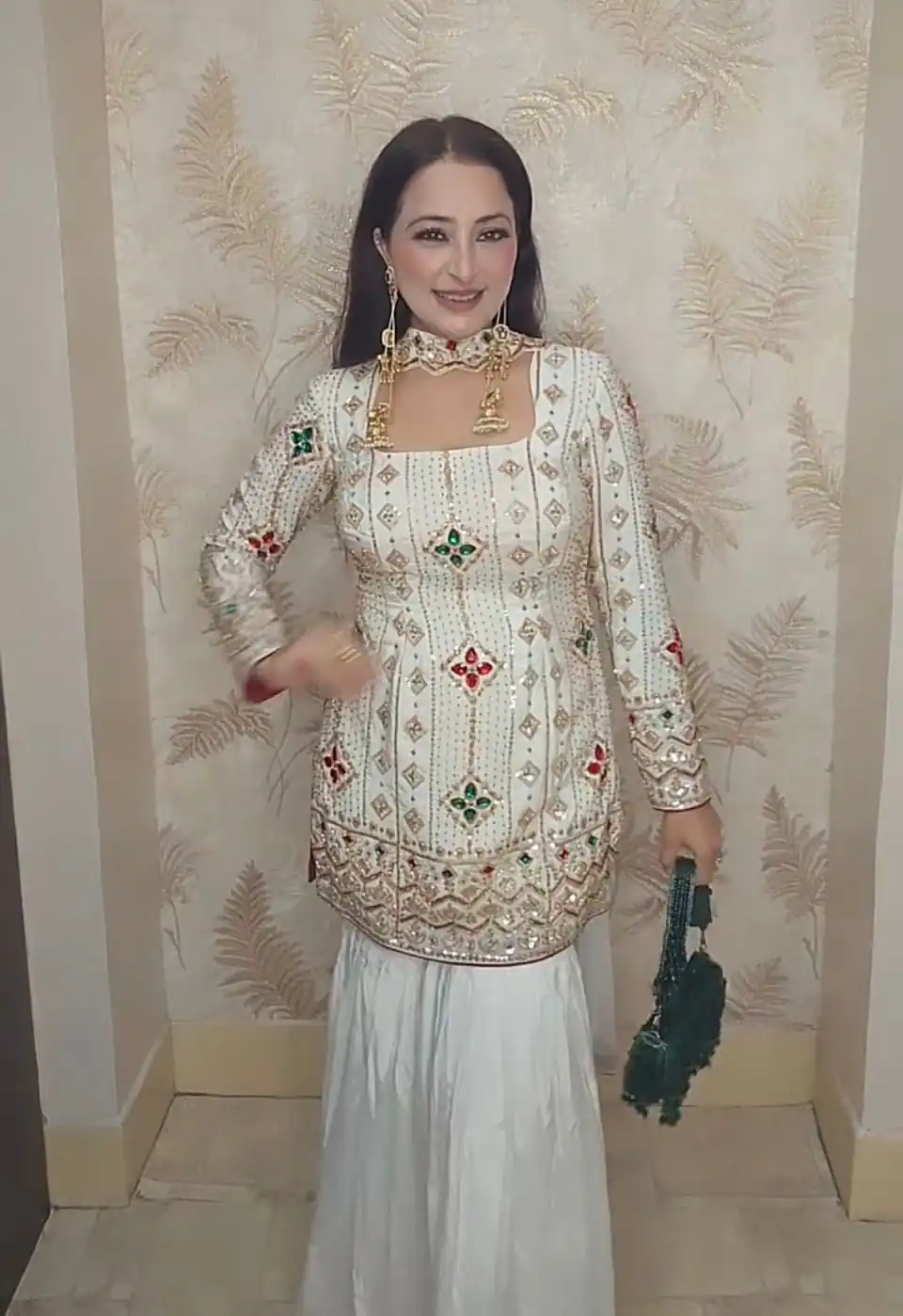 Magical White Chinon Silk Embroidery Work Salwar Suit - Image 4
