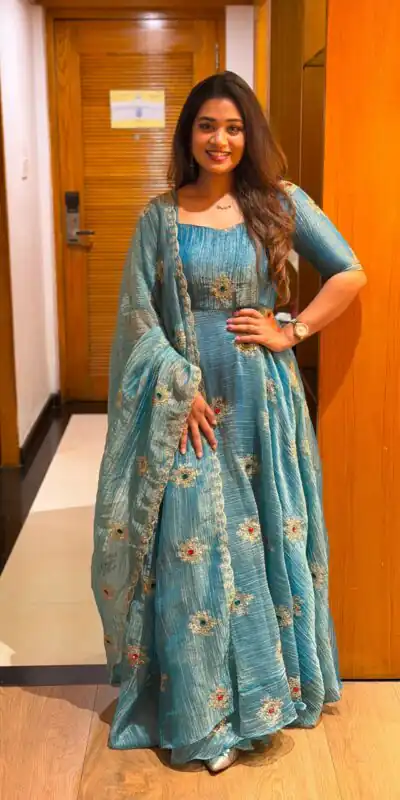 Pretty Rama Salsa Silk Thread Work Gown