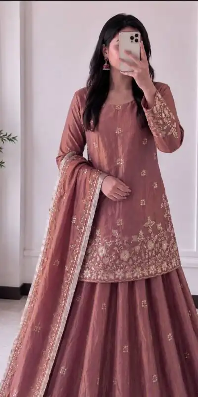 Alternative view of Super Peach Fandy Silk Sequins Work Salwar Suit
