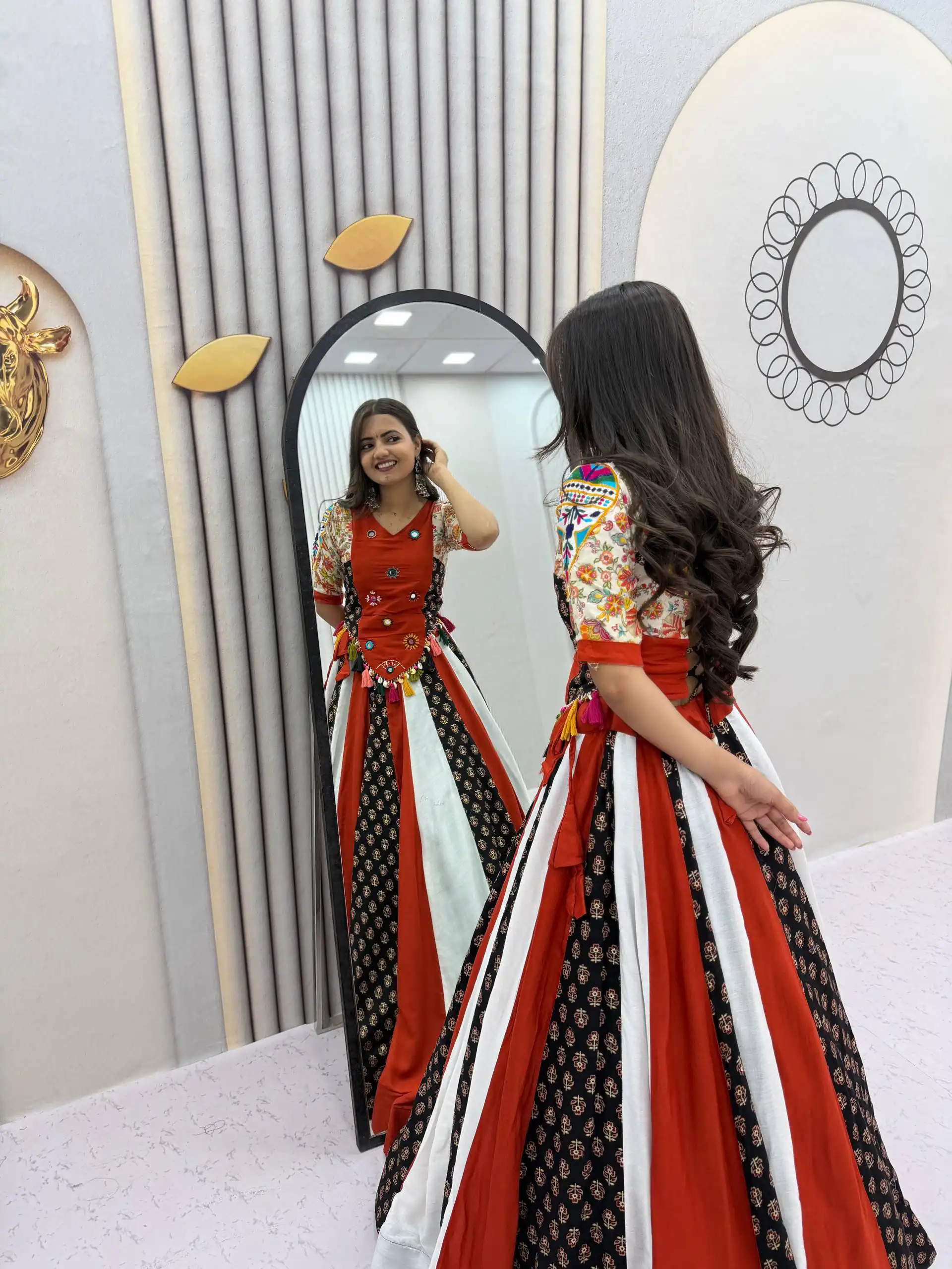 PC 587 Red in Pure Cotton Mirror Work & Gamthi Work Lehenga Choli . Exclusive Offer ₹3049. Delivery 4-6 Working Days. Shop now. | Lehenga, Bollywood Lehenga, Creative Lehenga, Designer Lehenga, Embroidered Lehenga, Party Wear Lehenga