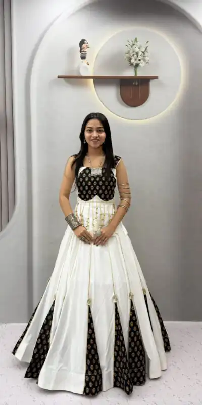 Ram 192 White in Pure Cotton Mirror Work & Gamthi Work Lehenga Choli . Exclusive Offer ₹2849. Delivery 4-6 Working Days. Shop now. | Lehenga, Bollywood Lehenga, Creative Lehenga, Designer Lehenga, Embroidered Lehenga, Party Wear Lehenga