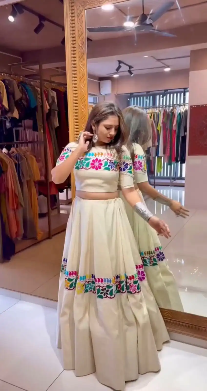 AD 211 White Kora Cotton Lehenga Choli erfect for Wedding, Party, Haldi, Traditional Day, Makar Sankranti – . Special Price ₹2049. Delivery 4-6 Working | Lehenga, Bollywood Lehenga, Creative Lehenga, Designer Lehenga, Embroidered Lehenga, Party Wear Lehenga