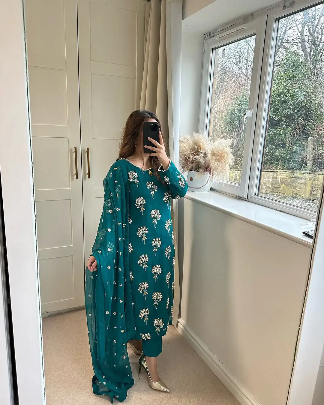Aglow Blue Chinon Sequence Work Salwar Suit - Image 4