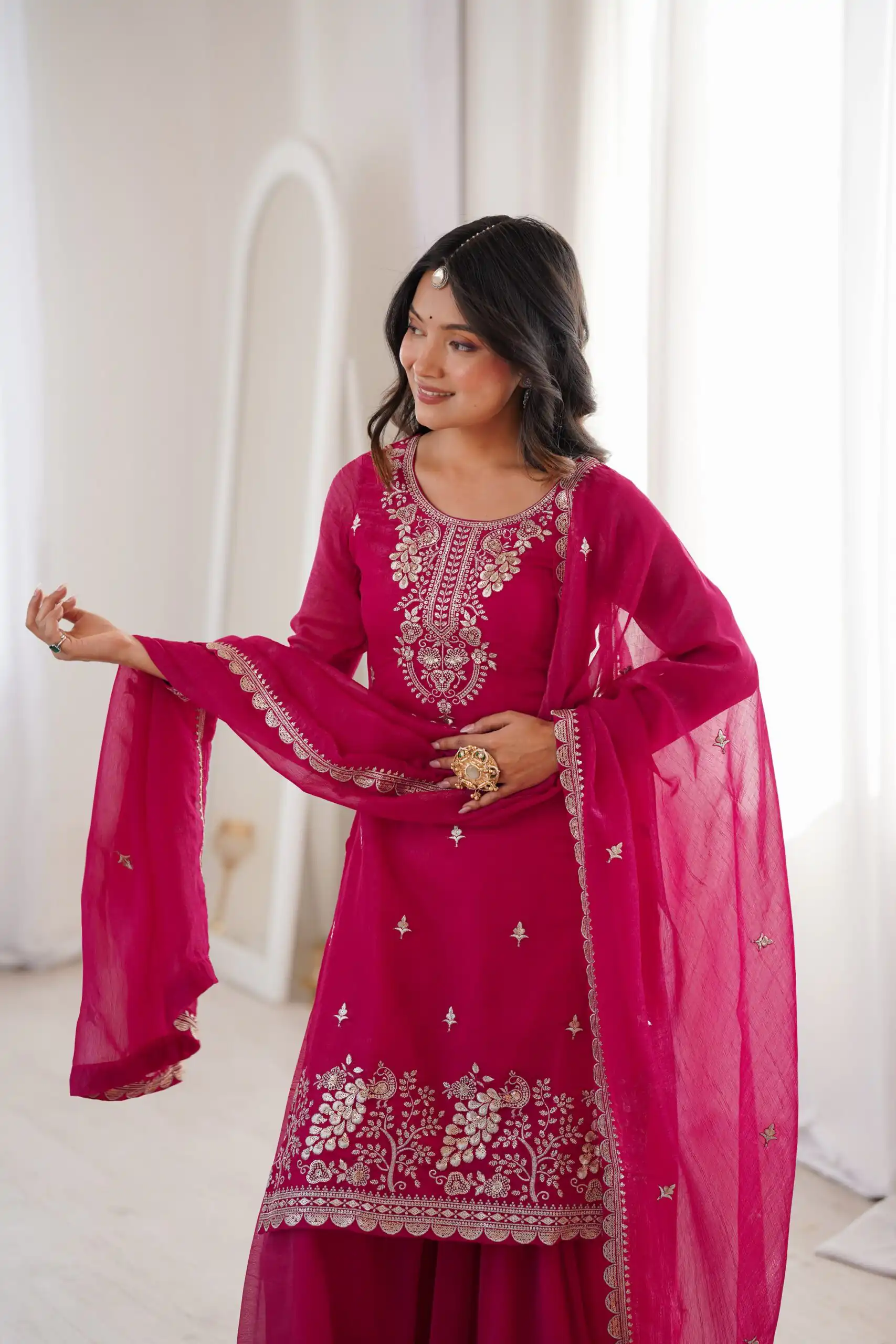 Aglow Pink Crunchy Silk Sequence Work Salwar Suit - Image 5