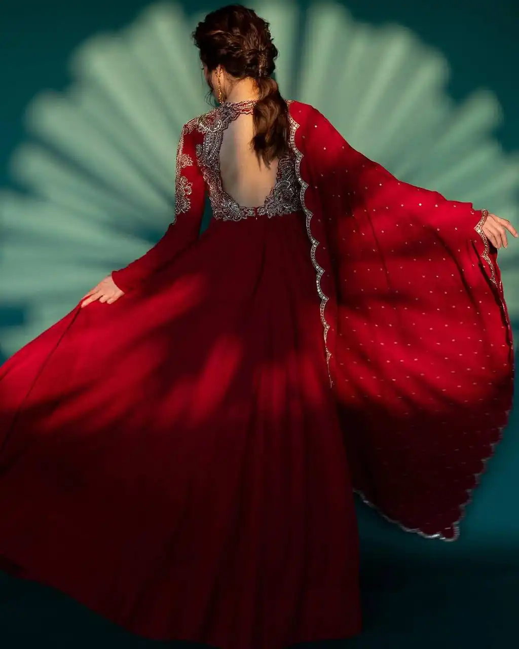 Fantastic Red Chinon Embroidery Lace Work Gown - Image 5