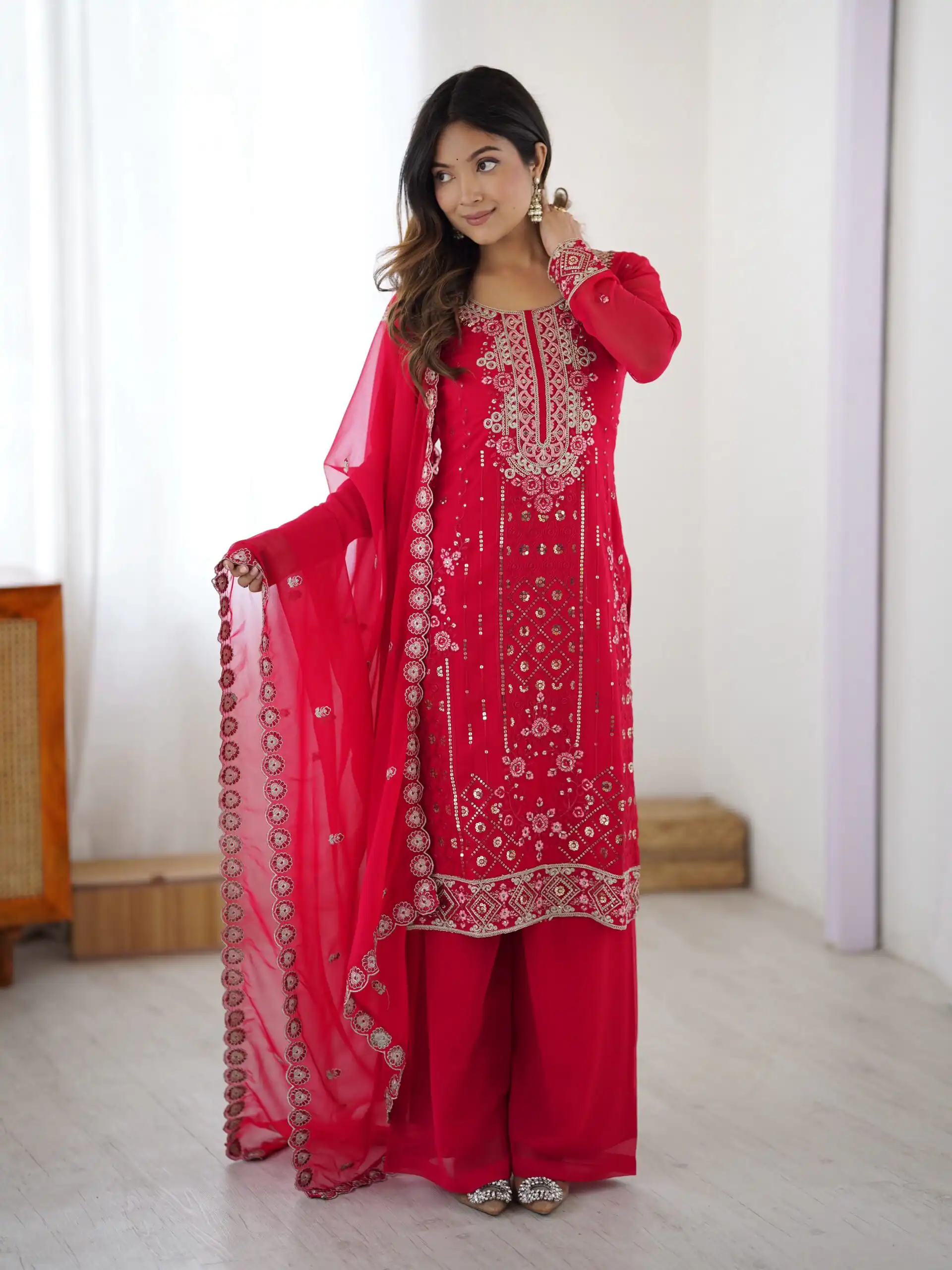 Perfect Pink Faux Georgette Thread Work Salwar Suit - Image 3