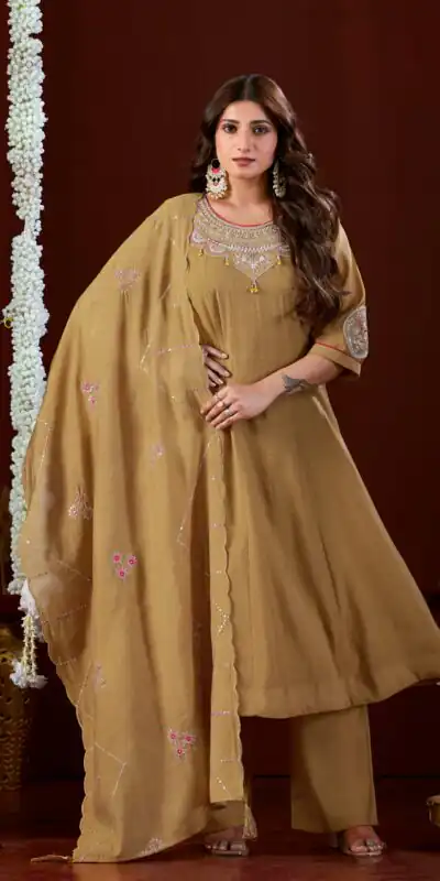 Super Chiku Mul Slub Thread Work Salwar Suit